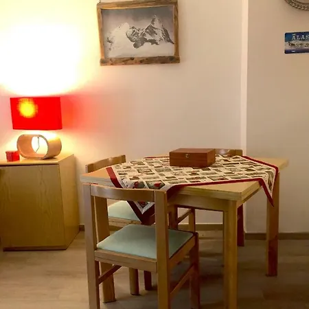 Charming Wolf's Den Creekside * Bardonecchia